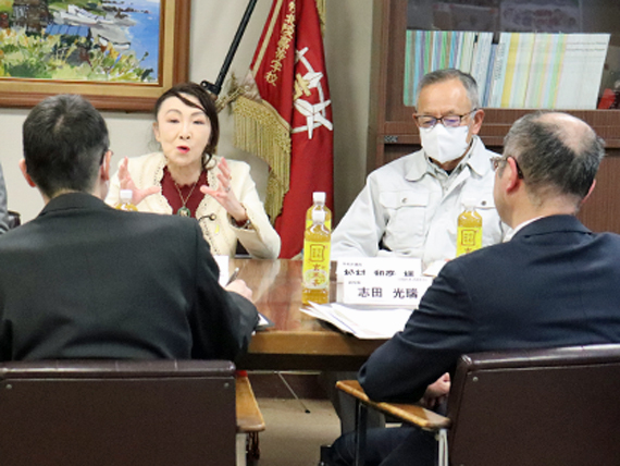 �w�Z�]�c�ψ���4